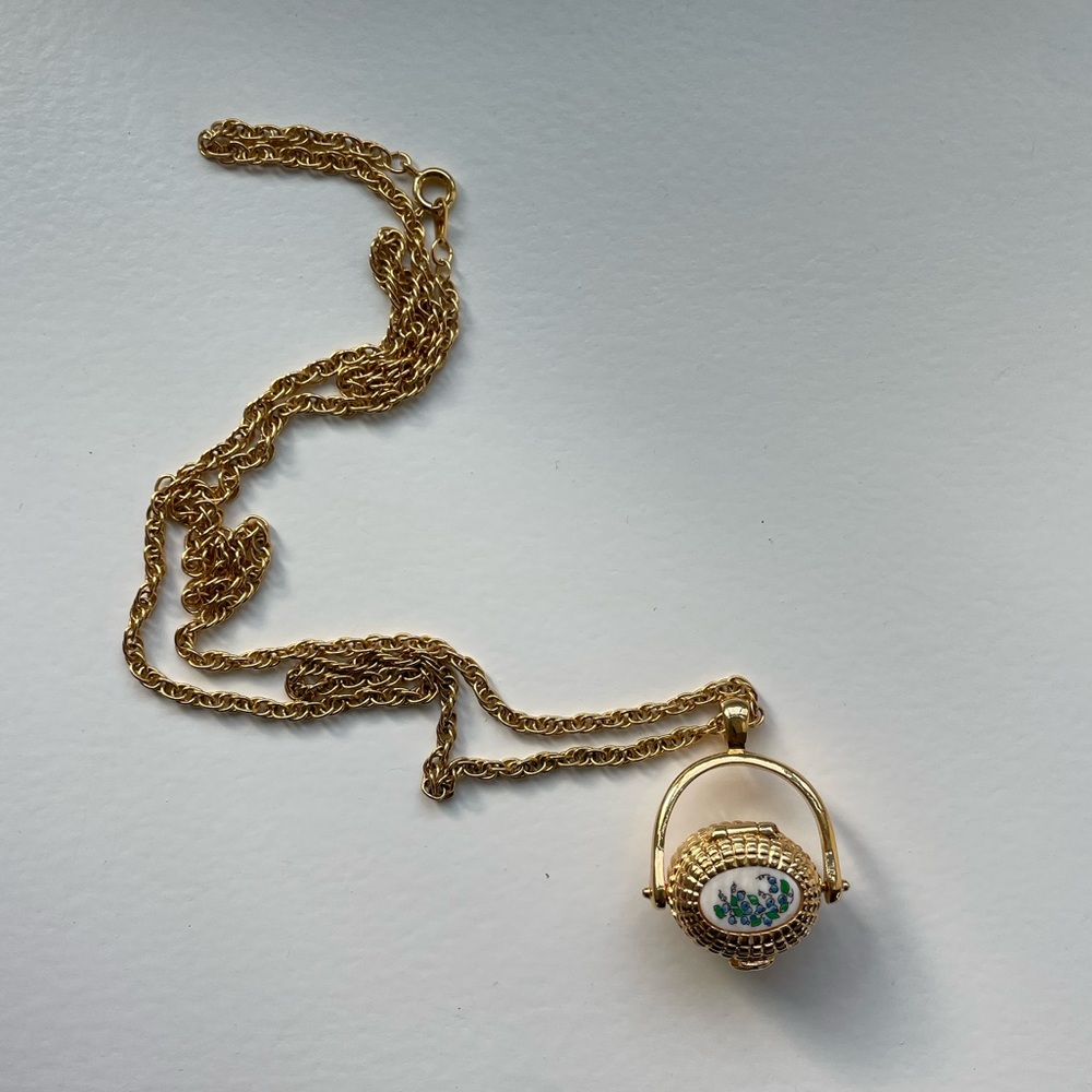 Vintage Nantucket Basket Necklace